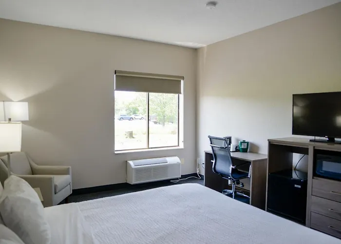 Hotel Baymont By Wyndham St. Louis Area 2*