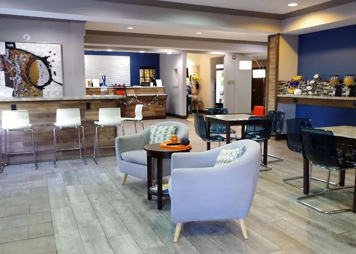 Baymont By Wyndham St. Louis Area Hotel