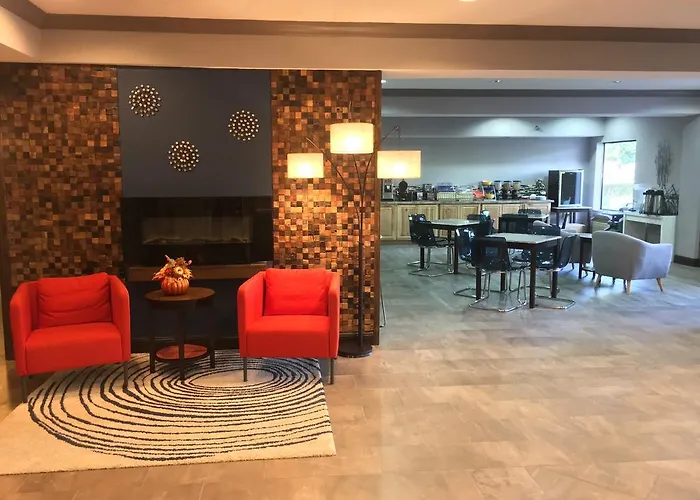 Baymont By Wyndham St. Louis Area Hotel