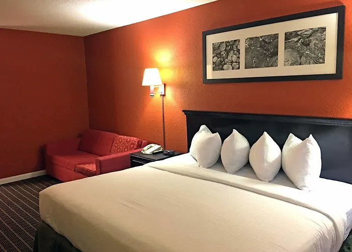 Hotel Baymont By Wyndham St. Louis Area